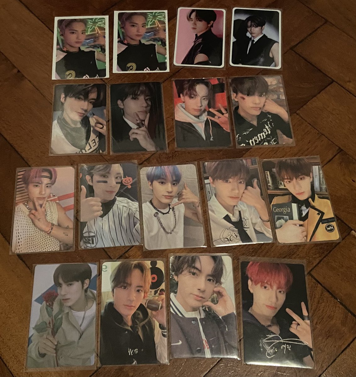 lovingjuric's tweet photo. WTS The Boyz Eric

Cheap✅
shipp WW✅

sell tbz pc 포토카드 wtt wtb sale photocard broadcast poca japan theb rare fanclub lapothicell AAA photobook pb christmassy superstar youngjae 애릭 손영재 limited 더보이즈 양도 https://t.co/aUiEdjwjA5
