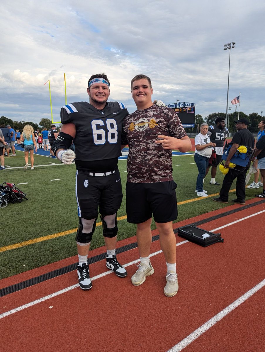 cliecheidt44's tweet photo. Had a good day at @IC_Football thank you @Coach_RReid for having me out! Thank you to mom &amp; dad also.  @EPCHS_Football @BenningerJake https://t.co/EzKe9u0zNN
