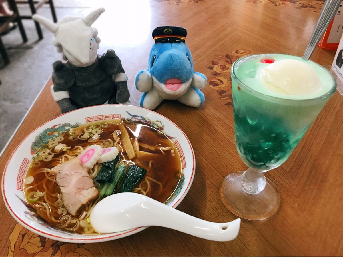 食べてばっか🍜🫖🍹🍰 