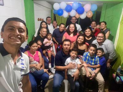 MJCompazitos's tweet photo. Que Dios nos de la sabiduría para poder administrar todo lo que llegue a nuestras maños,sabiendo que si soy fiel en lo poco, El me llevará a cosas grandes.@PastorVladimir @EsmeraldadeRiva @MJcompaz https://t.co/yYq7TqD2tf