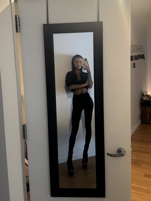 Tom Boy https://t.co/oVhMJItHiD<a href="/tag/sashabeart"class="tags"><span>#sashabeart</span></a><a href="/tag/sillysalmon"class="tags"><span>#sillysalmon</span></a>