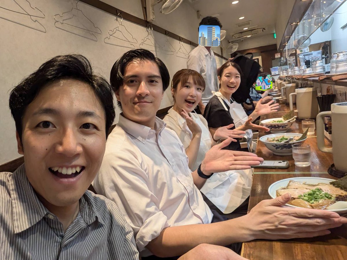 hoyomenmachida's tweet photo. Episode#21 地麺師たち

田町には居酒屋🏮とラーメン屋🍜があるのですが

ラーメン屋🍜によ���行きます

ラーメンの方が、ｱﾂｲので https://t.co/wLMWB7fIdU