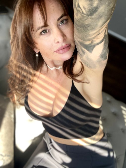 Sch&ouml;nen Sonntag meine Lieben💋  Mehr von mir, unzensiert siehst du hier  ➡️ https://t.co/TAyzRAPzK7 https://t<a href="/tag/manyvids"class="tags"><span>#manyvids</span></a><a href="/tag/buttplug"class="tags"><span>#buttplug</span></a><a href="/tag/buttstuff"class="tags"><span>#buttstuff</span></a><a href="/tag/anallover"class="tags"><span>#anallover</span></a><a href="/tag/hugedildo"class="tags"><span>#hugedildo</span></a>