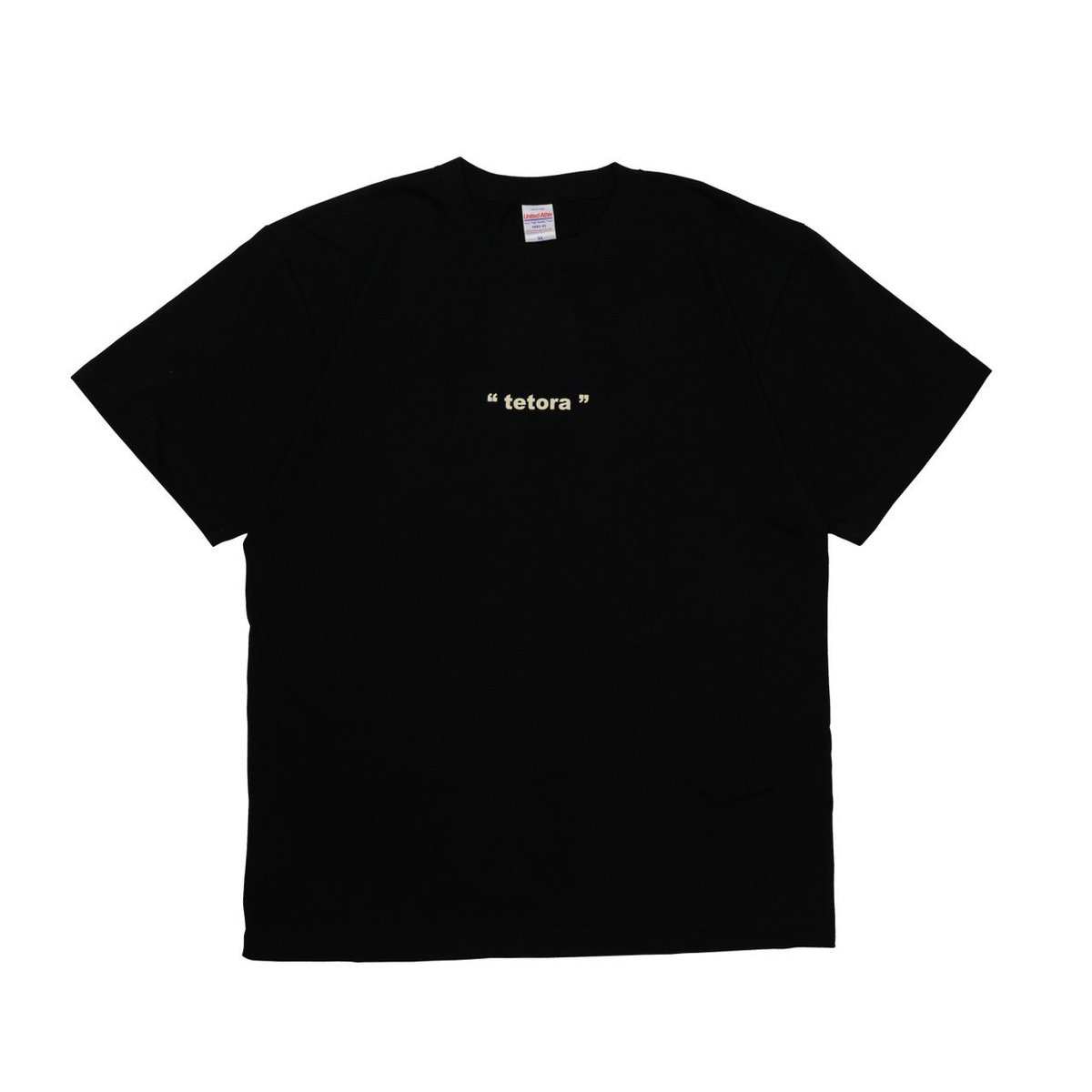 TETORA_info's tweet photo. TETORA 武道館でワンマン
で限定販売した
<TETORA 武道館限定Tee その1>
ですが、諸事情であまりにも早く売り切れてしまったため通販することになりました。当日に購入できなかった方が購入して頂けたら幸いです。
※枚数限定、購入制限あり

9/25 20時から下記サイトにて販売
https://t.co/uHxogR9Cu1 https://t.co/cDGvcpgfU9