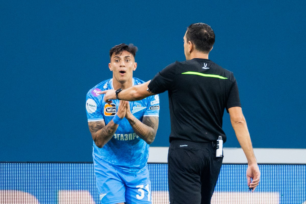 fczenit_fin's tweet photo. Gustavo Mantuan asiantuntijoiden mukaan ottelun paras pelaaja! 🥇 #ZenitFakel https://t.co/3rSXHywfMK