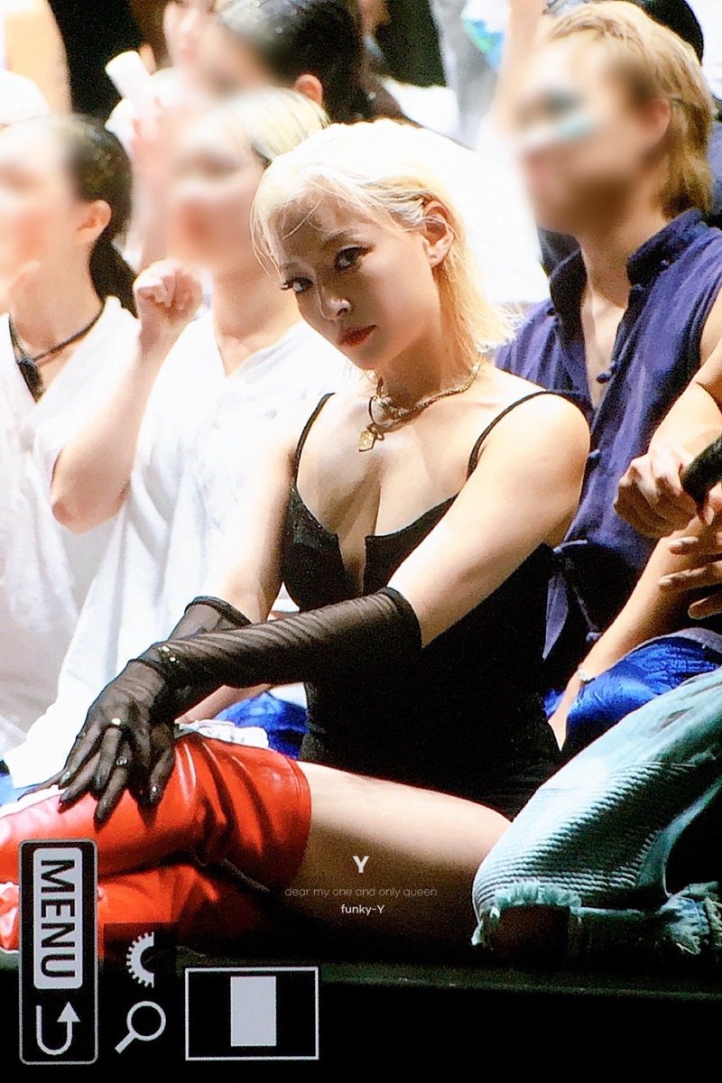 funkyeleven's tweet photo. 240921 

#펑키와이 #여은지 #FunkyY
#마네퀸 #mannequeen https://t.co/40nzPJ2gOr