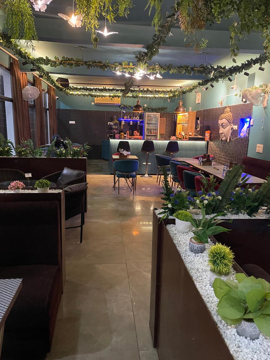 BrumusLongue's tweet photo. At #BrumusCafe, it’s not just about great food—it’s about great service too! Our polite, well-mannered staff is dedicated to making your dining experience unforgettable. Because amazing food deserves amazing service! 🍽️👨‍🍳#BestInTown #RestaurantVibes #FoodAndService #FoodLovers https://t.co/fPPGAHR7OC