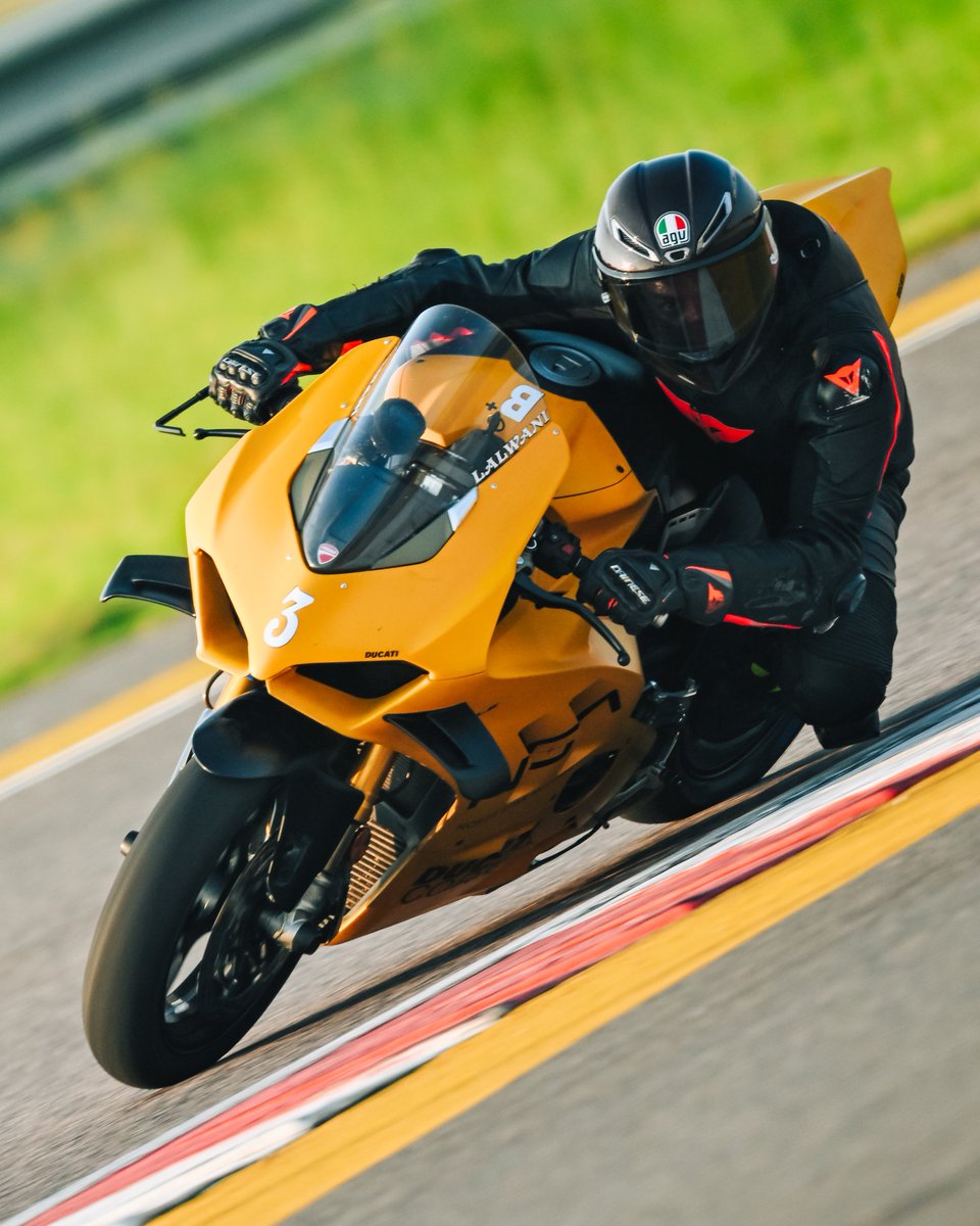 Ducati_India's tweet photo. Day 1 of the ISBK Track Days at @IndianGPF1 brought speed, power, and pure Panigale excitement. 💥 Day 2 promises even more! Stay tuned.
#DucatiIndia #DucatiDelhi #ISBK #TrackDays https://t.co/MCtuUDqSc4