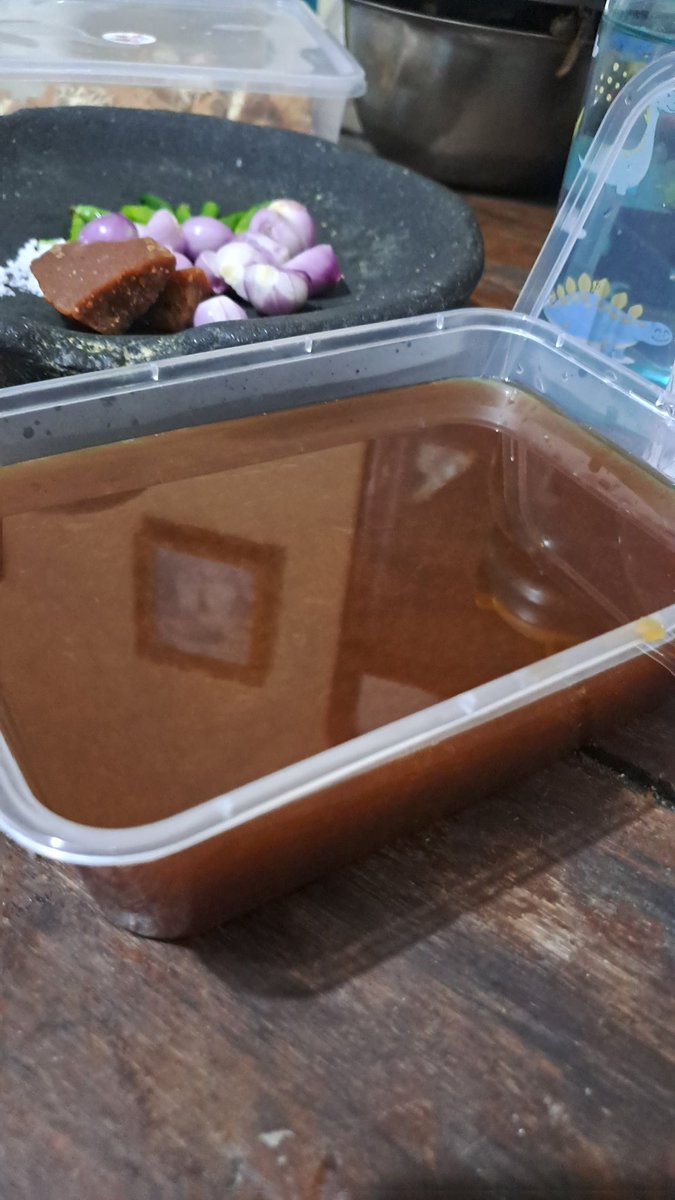indaho_indah's tweet photo. Resep Tahu Gejrot yg cocok ama aku ini ya, krn apa? Krn bbrp x beli di sini gada yg cocok, kbnykan yg jual tu baputnya kerasa bgt bikin enek, trus pd pake rawit merah/setan. Pdhl enakan pake rawit ijo plus bamernya yg banyak. https://t.co/Pn6CGmVfQ0