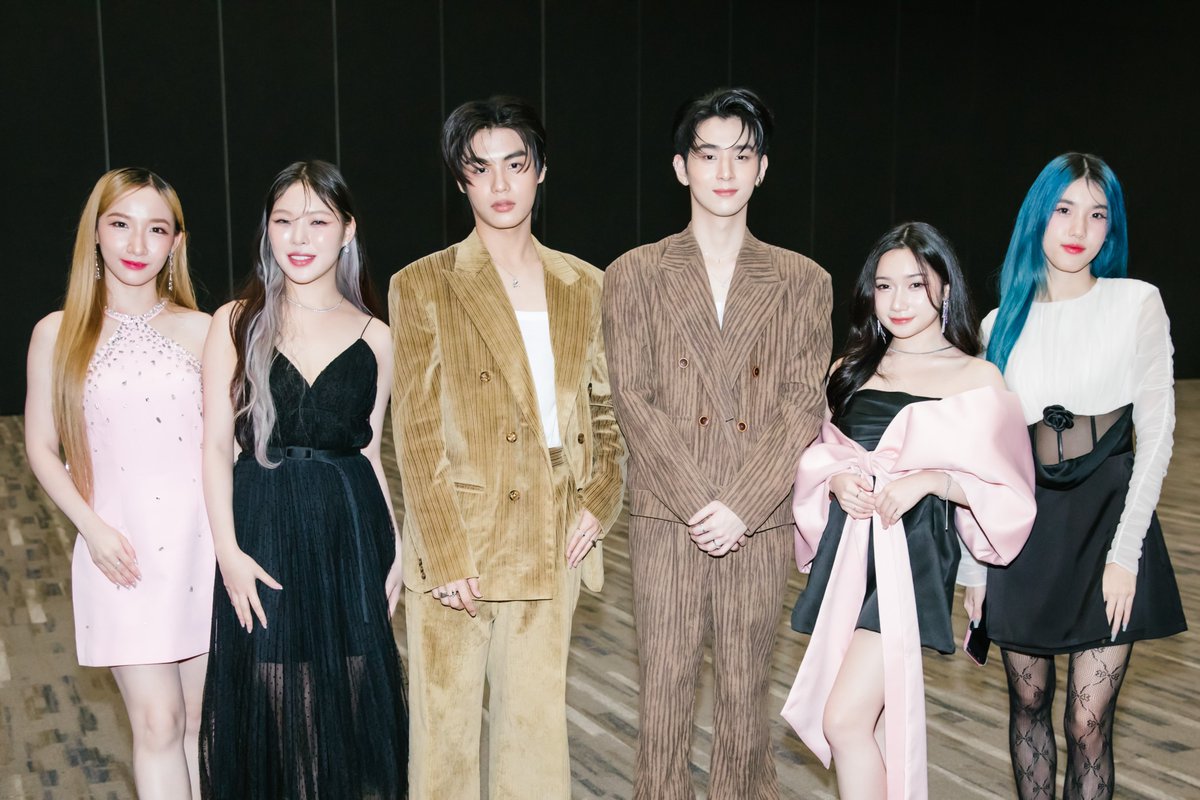 ViuTalent_TH's tweet photo. บรรยากาศงาน #FeedYAwards2024💛

@_PRISMAofficial
#Prismaofficial 
#BestCholsawas #EarthNanthawat
#ViuTalent https://t.co/QlnrXSvkEy