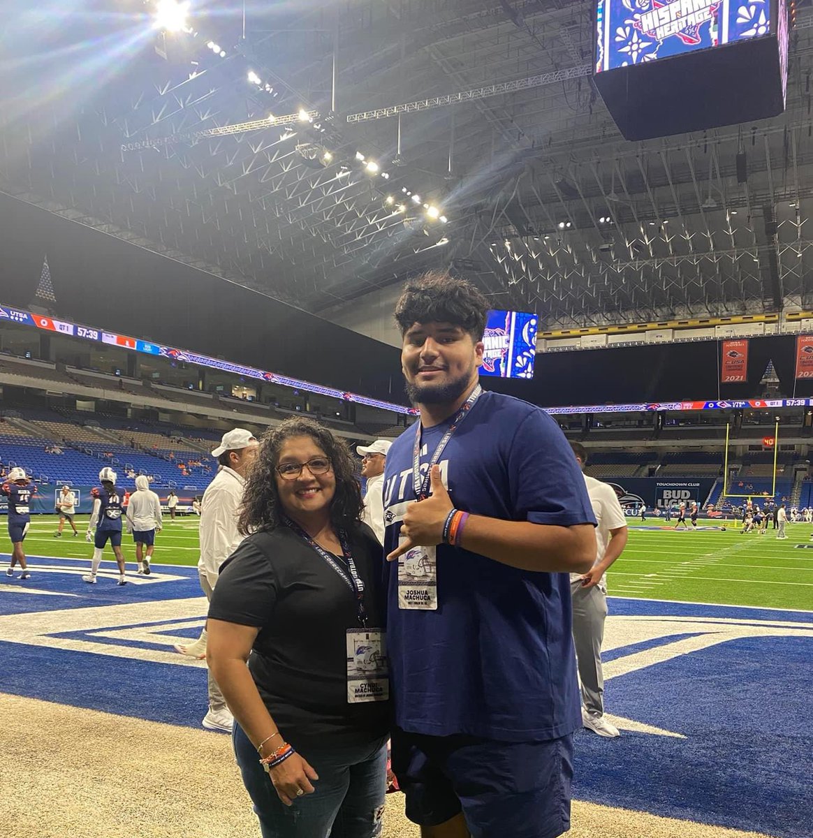 Joshua machuca (@joshmachuca27) on Twitter photo Had a great time today at <a href="/UTSAFTBL/">UTSA Football 🏈</a> loved the experience and the environment Thank you <a href="/Coach_TPreston/">Coach Tyler Preston</a> for the invite!! <a href="/FlipDiggy/">Wade Miller</a> <a href="/CoachGarza66/">Michael Roy Garza</a> <a href="/RecruitCoyotes/">Uvalde Recruiting</a> <a href="/NickStro66/">Nick Stromeyer</a> <a href="/LaUva1974/">Coach Barbosa</a> Had a great time today at <a href="/UTSAFTBL/">UTSA Football 🏈</a> loved the experience and the environment Thank you <a href="/Coach_TPreston/">Coach Tyler Preston</a> for the invite!! <a href="/FlipDiggy/">Wade Miller</a> <a href="/CoachGarza66/">Michael Roy Garza</a> <a href="/RecruitCoyotes/">Uvalde Recruiting</a> <a href="/NickStro66/">Nick Stromeyer</a> <a href="/LaUva1974/">Coach Barbosa</a>