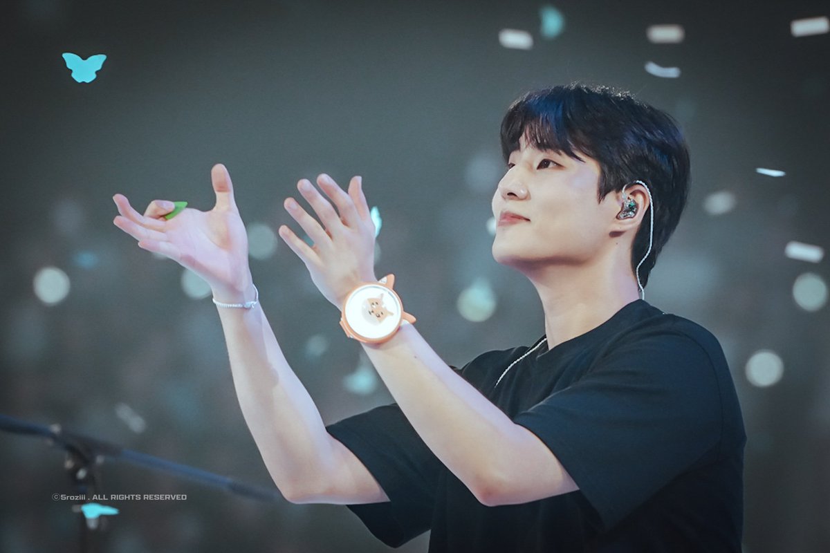 영현이가 왜 이렇게 손 끝까지 다정해,,
240921 FOREVER YOUNG #데이식스 #DAY6 #YoungK #영케이