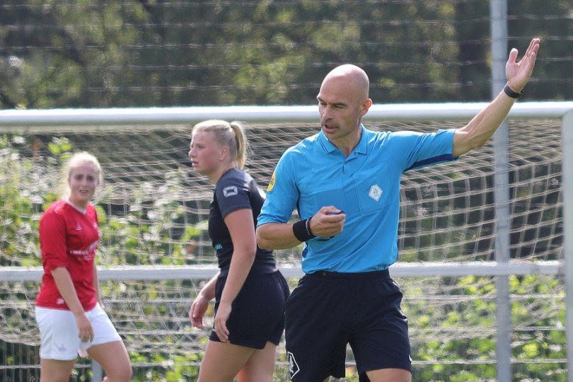 Scheidsrechters gezocht! (Wil jij ons helpen?)
￼

excelsior31.nl/9561/nieuws/sc…