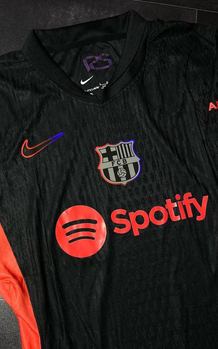 🔥Si el Barça gana al Villarreal sorteamos una camiseta del FC Barcelona a elegir.

Para participar:

– 🔁 Dar RT y ❤️ Me gusta al tweet. 

– ✅ Seguir a <a href="/Ctinfo_17/">Ctinfo_17</a> y <a href="/MundoDespectivo/">Mundo Despectivo</a> 

🍀 suerte a todos 🍀
