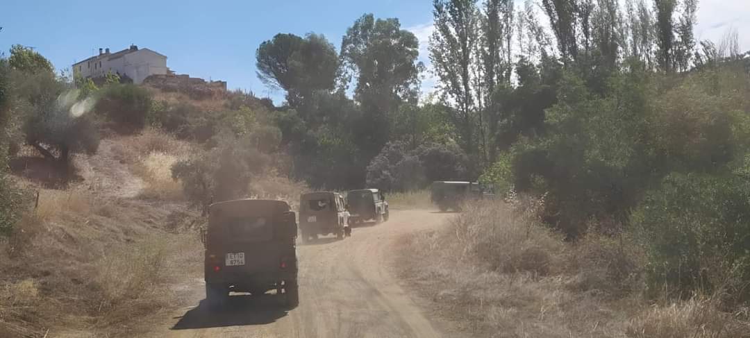 FUTER_ET's tweet photo. La Unidad de Cuartel General prepara la operación #LHXLII planeando y realizando una marcha motorizada como parte de su adiestramiento para su despliegue en Líbano, reforzando la instrucción de los conductores.
#BCGX
#BrigadaGuzmanelBueno #SedfuertesenlaGuerra https://t.co/DOXlpRTipE