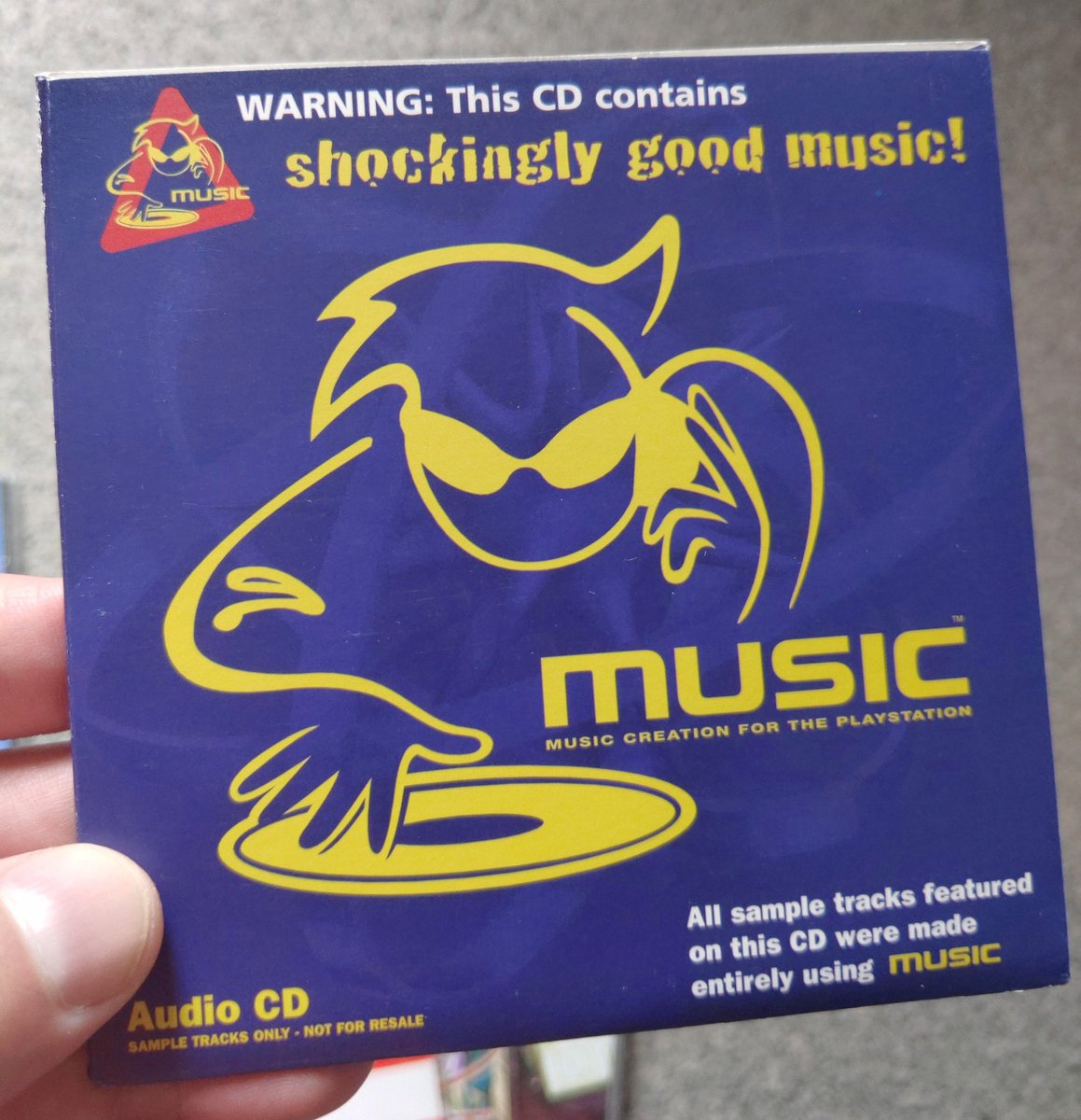 MrDJPea's tweet photo. Continuing the CD sort were a handful of #Videogame related audio CDs. First few...
1..#Music for #Playstation sampler CD
2..#SlaveZero on #Dreamcast OST sampler
3..#PlayMusicVol1 music inspired by video games by #Technophonik
4..#MexicanFlyer #SpaceChannel5 remix CD 🤘🤘 https://t.co/2GvRn2Cslg