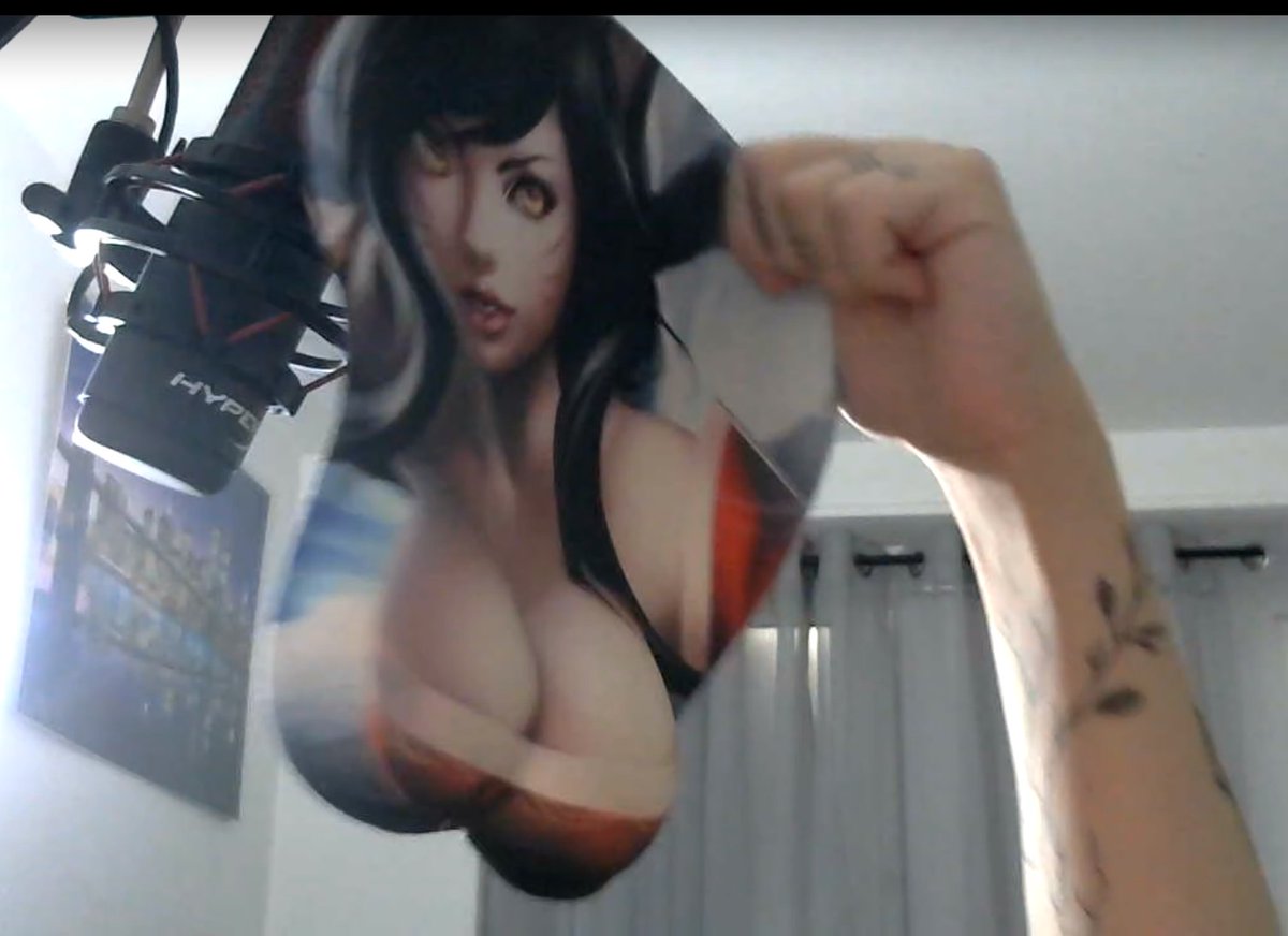 ixellly's tweet photo. #NewMousePad https://t.co/Owo7W2k4fT
