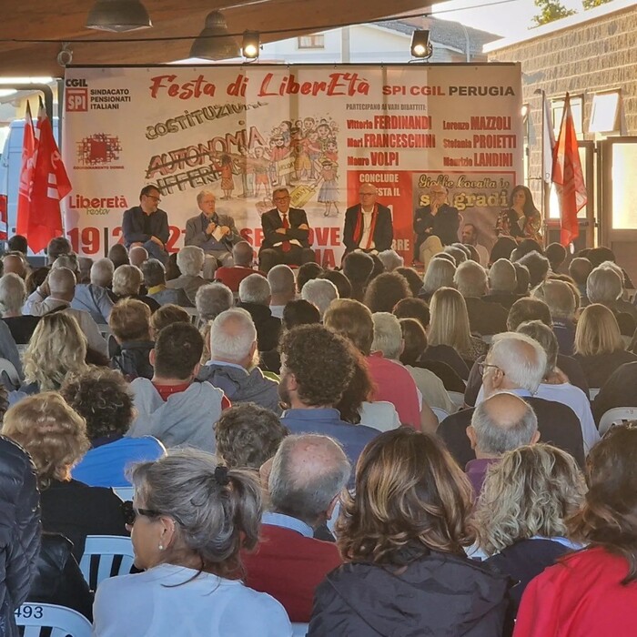Perugia, in 400 con Landini alla festa dello Spi Cgil: 'Cancelleremo l'autonomia differenziata' ansa.it/umbria/notizie…