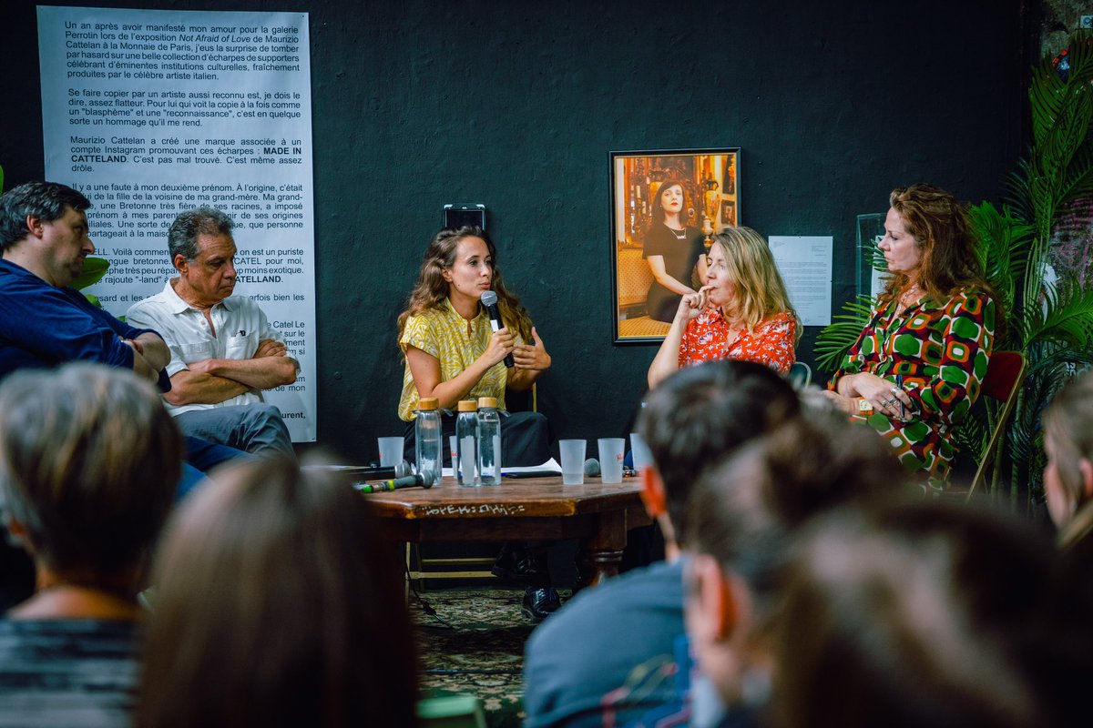 Clemence_Guette's tweet image. Faire face au tournant autoritaire du néolibéralisme.

Je participais hier à une table ronde pour les 20 ans des @amsterdam_ed, avec @VCodaccioni, @RomaricGodin, Stathis Kouvélakis et @JudithBernarADA.

Penser les liens entre néolibéralisme et extrême-droite, pour l’emporter.