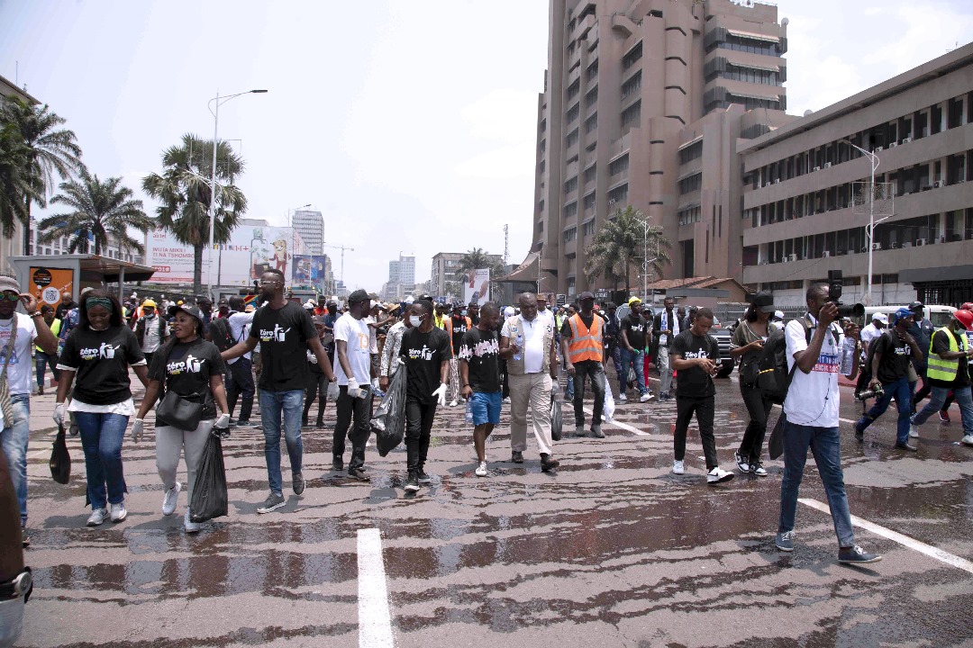 CelestinMukeba's tweet image. Kinshasa | Clean Up Day 2024
Accompagné de plus de 100 collaborateurs d'EquityBCDC, nous avons participé activement à la Journée de mobilisation en s'engageant fortement pour la protection de l'environnement.
#EquityBCDC