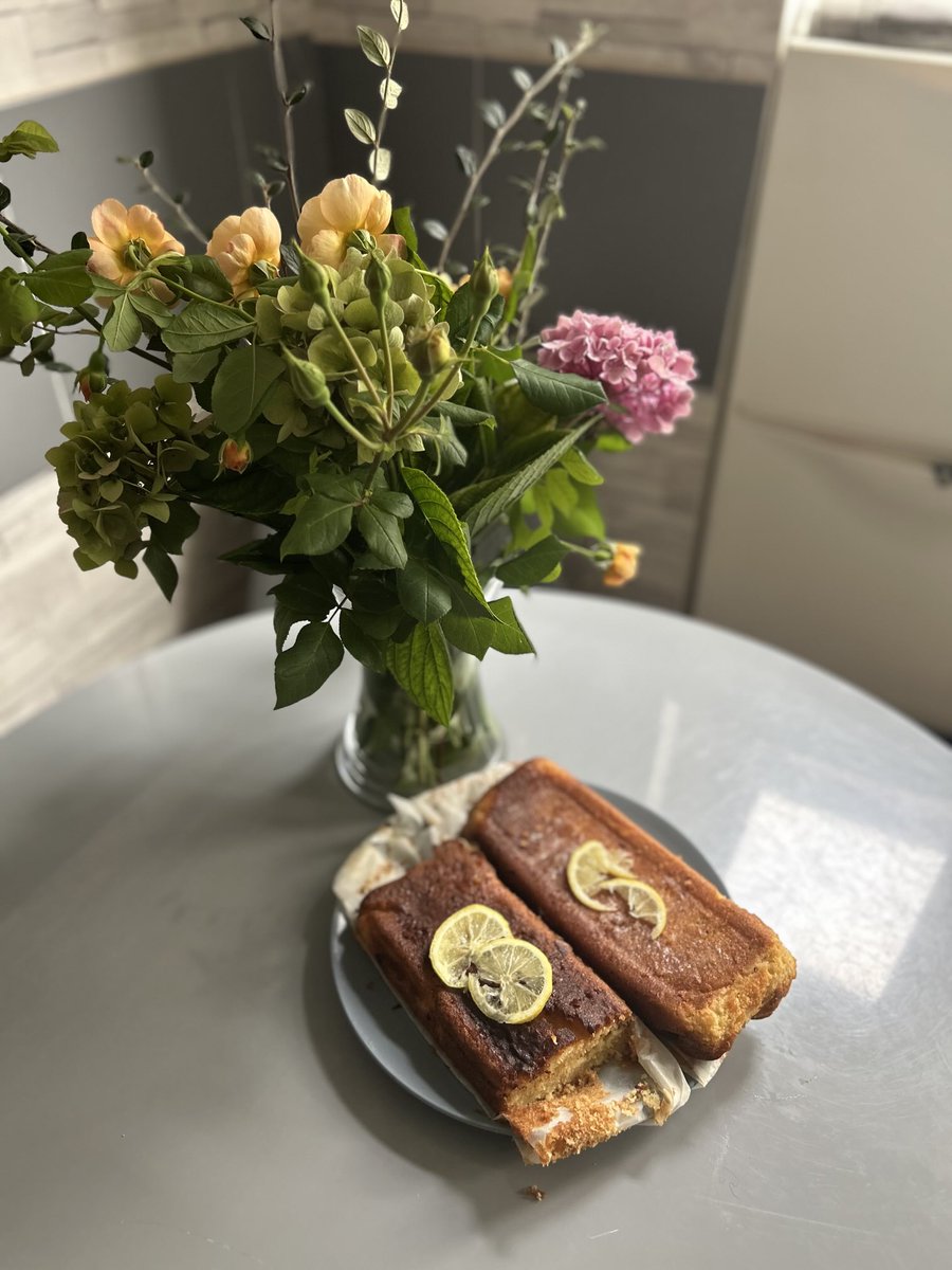 Alex Dabek (@alex_dabek) on Twitter photo 3 weeks to <a href="/BBK_Spinal/">BBK Spinal Team</a> half marathon in aid of <a href="/HoratiosGarden/">Horatio's Garden Charity</a> Rain on the forecast but no stopping us! Then whipped up this lemon drizzle cake (keeping the drizzle where it belongs—on the cake!). Please support us 🙏 justgiving.com/team/bbkoxford… 3 weeks to <a href="/BBK_Spinal/">BBK Spinal Team</a> half marathon in aid of <a href="/HoratiosGarden/">Horatio's Garden Charity</a> Rain on the forecast but no stopping us! Then whipped up this lemon drizzle cake (keeping the drizzle where it belongs—on the cake!). Please support us 🙏 justgiving.com/team/bbkoxford…