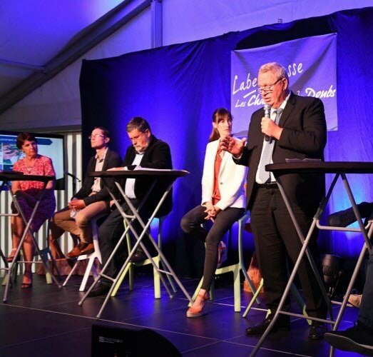 Annie Genevard vient d'être nommée ministre de l’Agriculture...

À l'Assemblée nationale, elle s'est surtout fait remarquer pour avoir voté pour la coupe des fonds des associations animalistes, pour bâillonner les lanceurs d'alerte, pour défendre l'élevage intensif, contre les