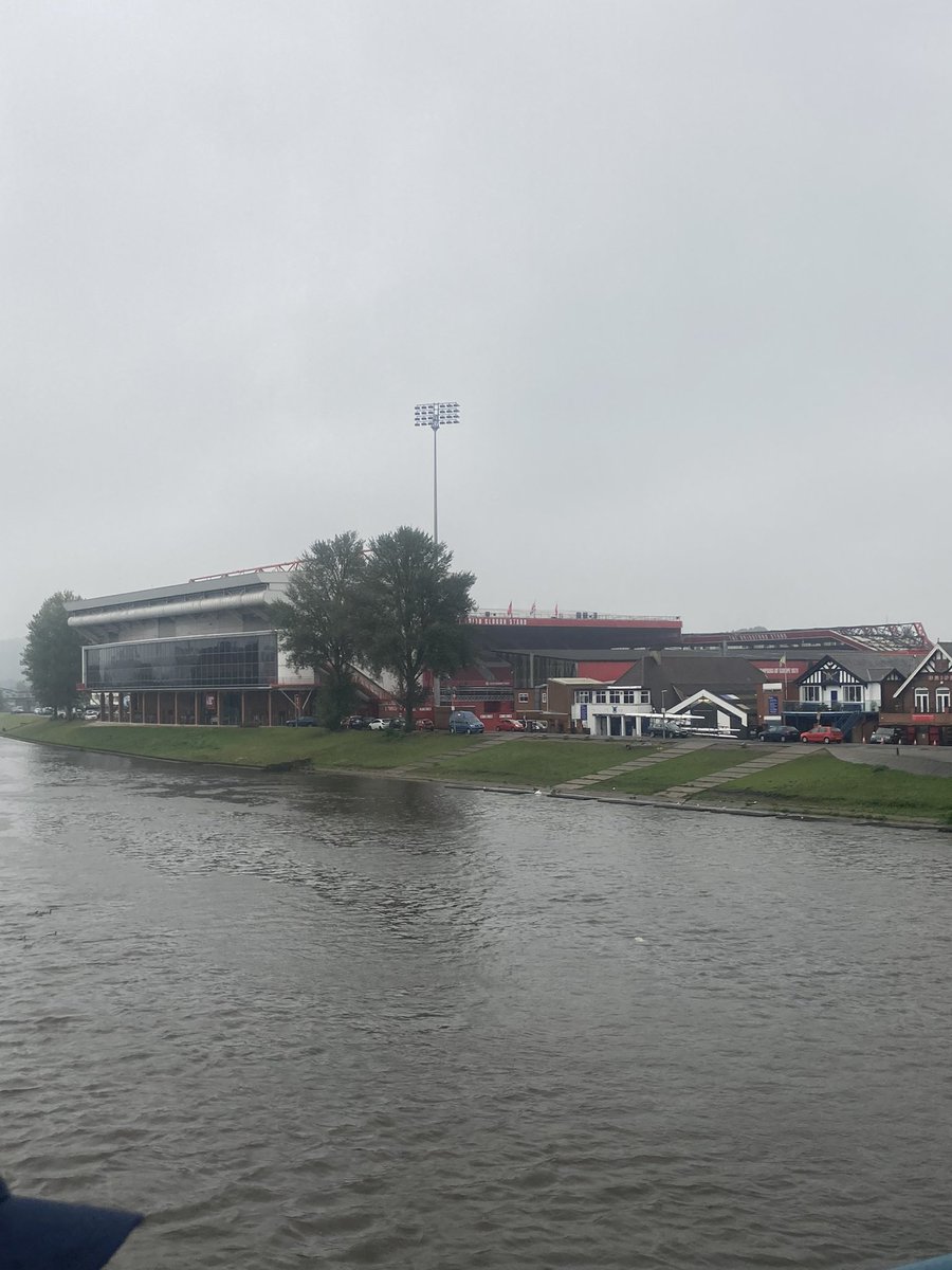 Delayed start <a href="/GlamCricket/">Glamorgan Cricket</a> ☔️ 🍻