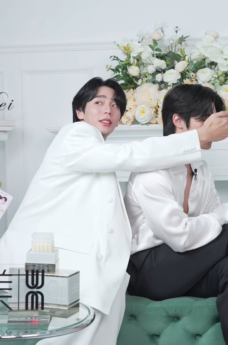 Meowkim_NIN's tweet photo. มวลวันนี้มันแบบ ไอ่บ้าเอ้ยยย เขินไม่ไหว 🫠🫠
#WEIMEIxUPPOOM
#uppoompat #poomp
#UpPoom https://t.co/UVJIeBdRL7
