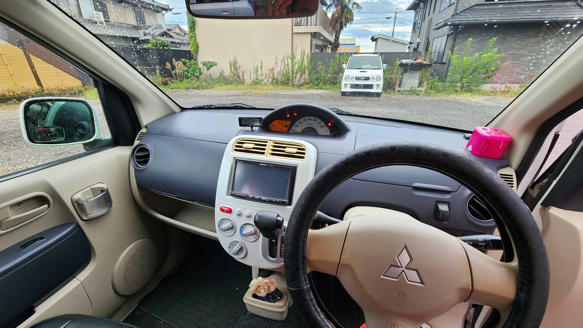 誰か足にほしい人いる？

EKワゴン
4万7000km
車検7年5月10日
9万8000円(税込)

ナビは壊れてるので使えません。

ほしい人いたら
msgarage1000@yahoo.co.jp
こちらまでどーぞ。