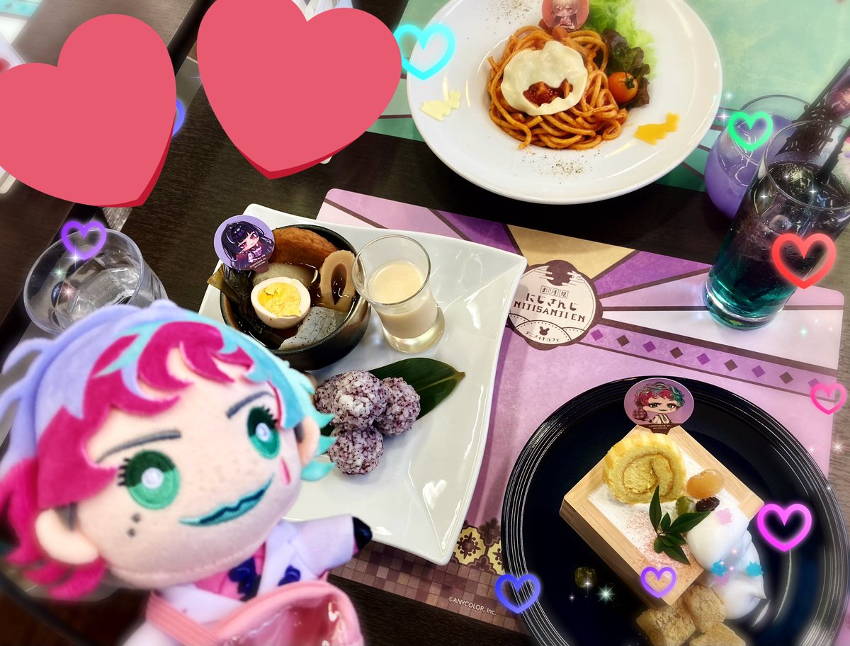 行ってきました
コースターやカード飾れるスタンド売ってたのまじで助かる…!
あとメロ子さんのおでん本当に美味しくておでんおいしい!って何回も言った。おでん配信ほど熱くは無かったけどホカホカで温まった〜
力一さんのパフェも甘さが上品で美味しかった! 