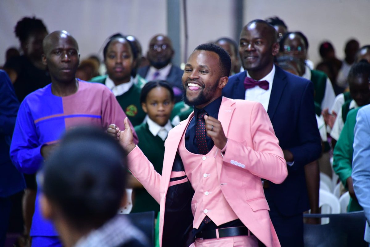JccThikaRd's tweet photo. Me ni mwana wako…Unanipenda deadly.
Ulituma mwana wakooo….Duniani adedi.
Sa nimefanyika mwana…… Mwanaaa…
nimefanyika mwana.. Mwanaaa…X2

@citizentvkenya @TimamEvans 

#KnowledgeOfJesusChrist
#WePreachChrist https://t.co/ehEkIXueX3