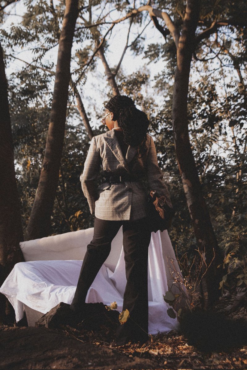 MagretKalimba's tweet photo. Paint with light, developing stories...
.
Shot and directed by @Director_Rhodes 
Styled by me🤭 https://t.co/RfRhxp1qlO