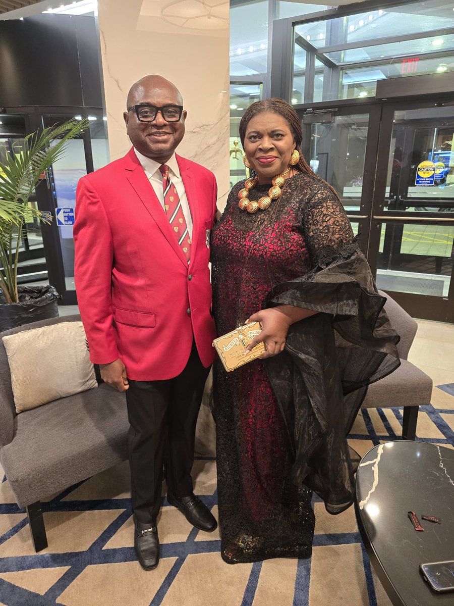 MoghaluKingsley's tweet photo. It was a most fulfilling evening yesterday at my alma mater ‘s 2024 Annual Convention of the Government College Umuahia Old Boys Association (GCUOBA) USA Gala Nite in Chicago. In photos with @MaryanneMoghalu , and with Uche Orji, former CEO of the Nigeria Sovereign Investment https://t.co/kNoTRaFdud