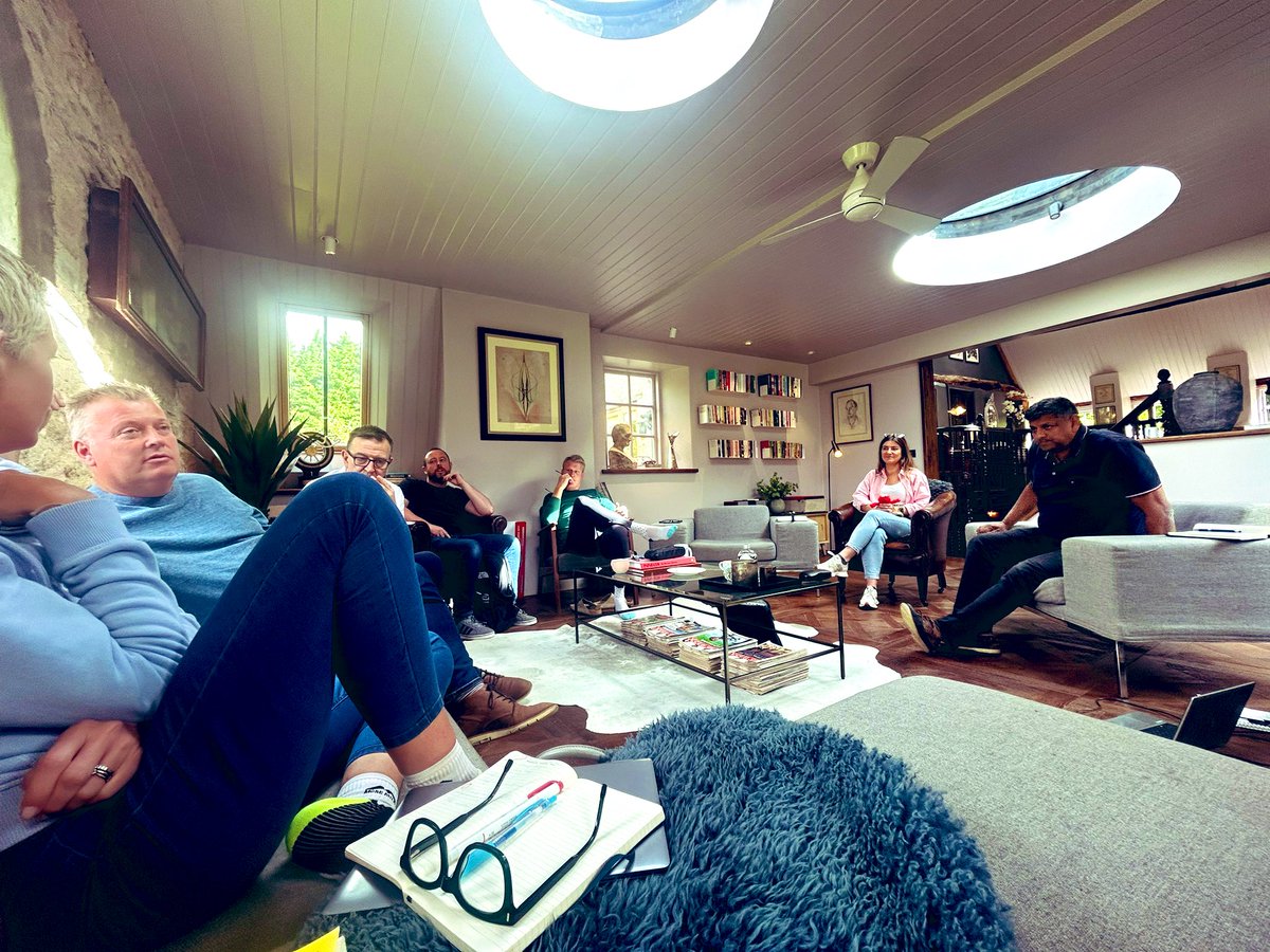 russellearnshaw's tweet photo. Fun few weeks… ❤️ #ItsNotAJob https://t.co/TQGyHKRGTU