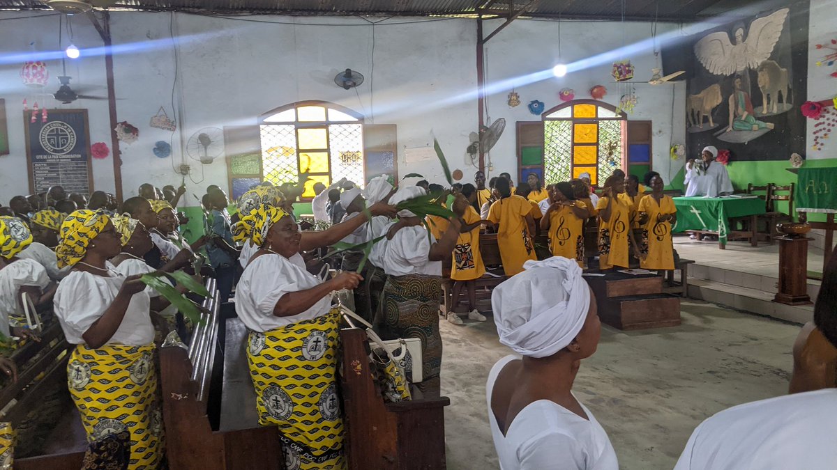GlobalT29's tweet photo. 🎉 2024 International Day of Peace Commemoration. 
 
We had the profound opportunity to join the Christians of Presbyterian Church Cité de la Paix, Douala Cameroon in commemorating the International Day of Peace 2024. 
#YouthPeaceLeadership
#CommunityTransformer https://t.co/gr223IPtI6