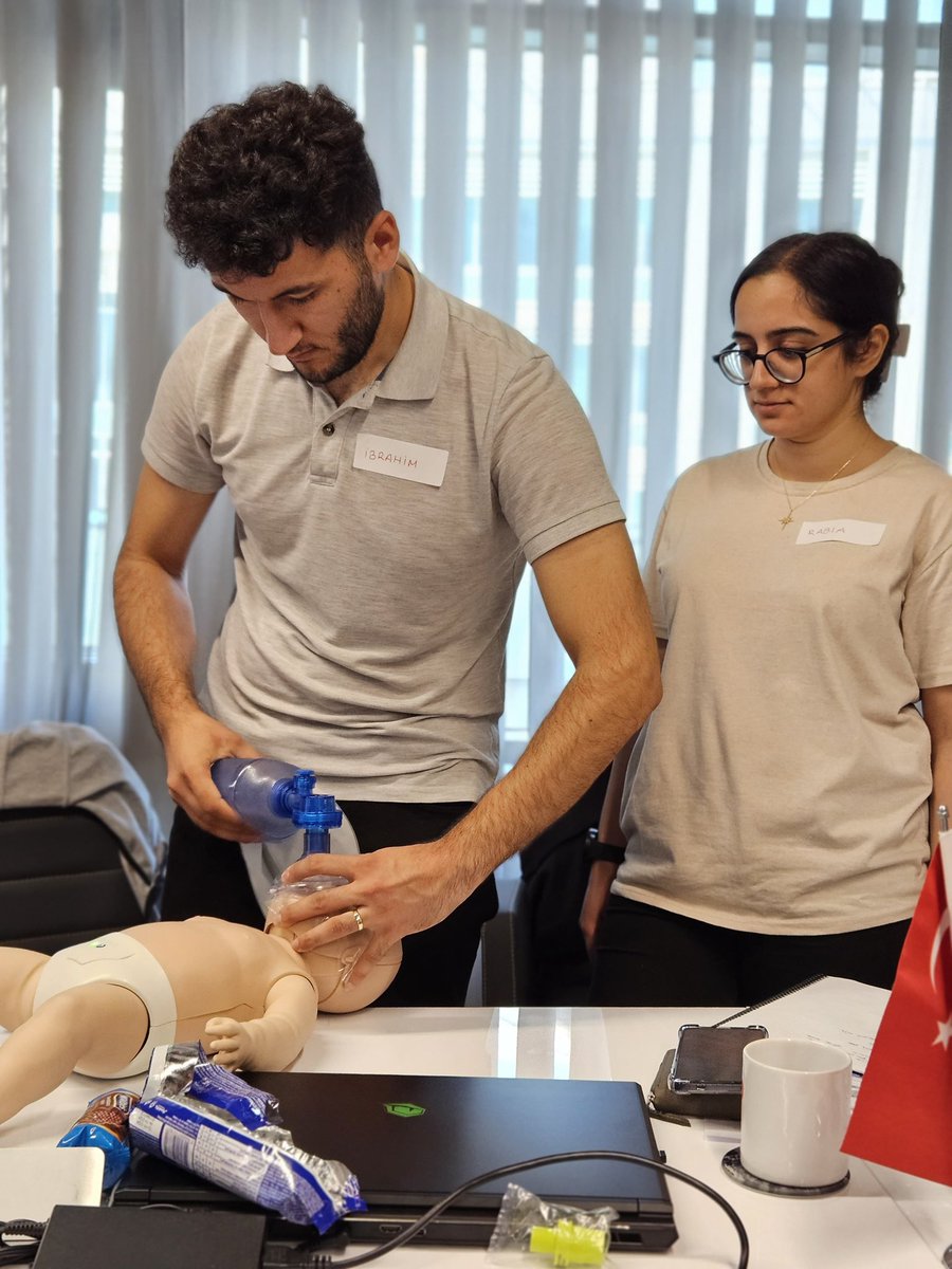 Ankara’da dernek merkezimizde düzenlenen 21 Eylül BLS kursumuzdan kareler. <a href="/TrTATD/">Türkiye Acil Tıp Derneği - TATD (EMAT)</a>