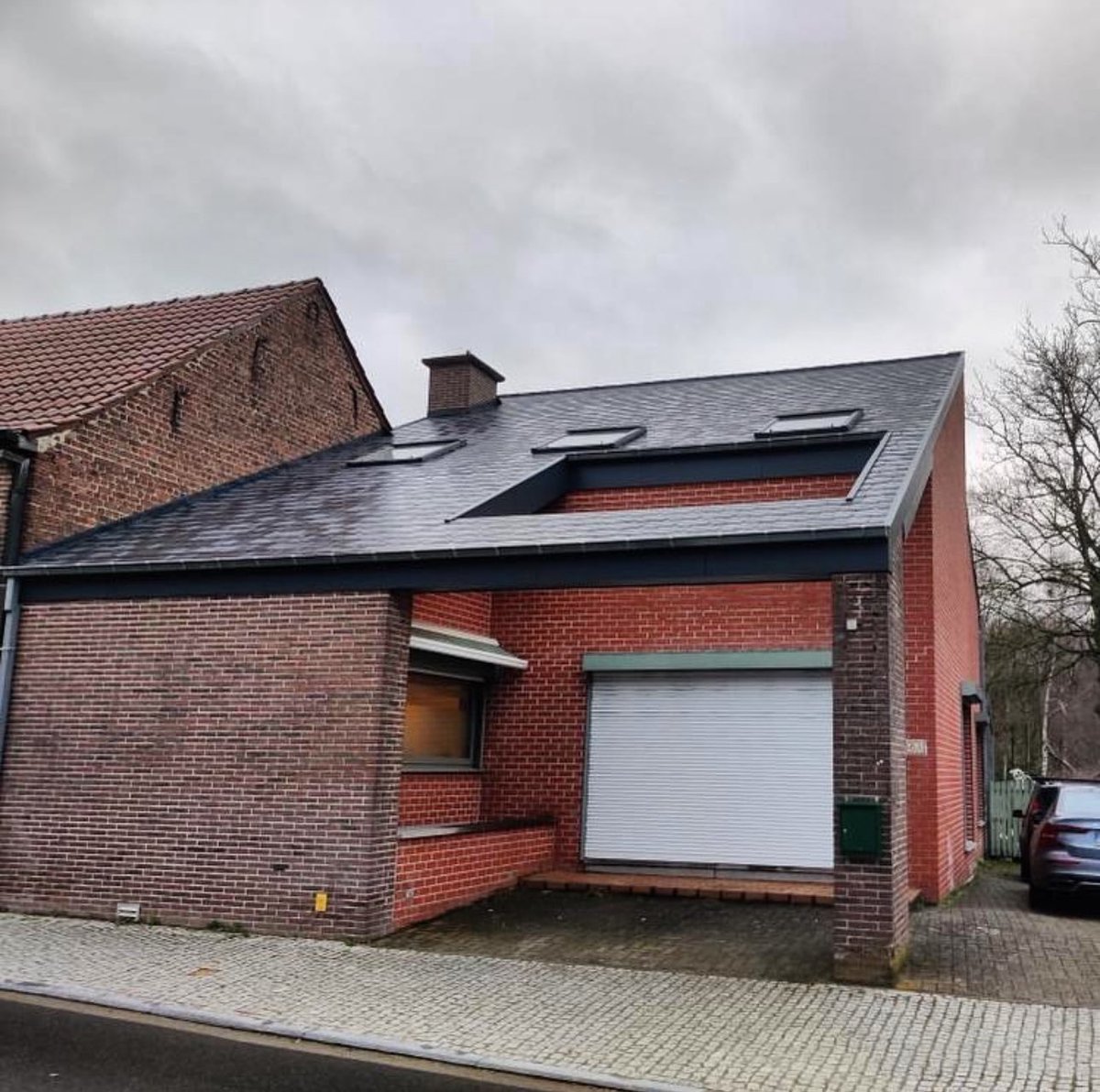 Boom Boom Boom Boom, you’re missing a room. Lets spend the night together, outside in this awful weather