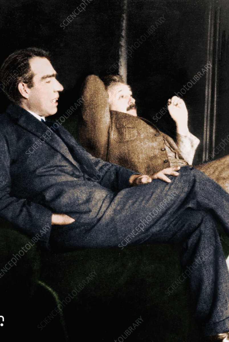 « - Niels, vous m’accorderez que la vitesse de mon vélo lui appartient en propre, et que sa valeur est ce qu’elle est, qu’elle soit mesurée ou non ?
- Non, Albert, la vitesse de votre vélo n’est pas un attribut qu’il possède en lui-même, mais une propriété qu’il partage avec