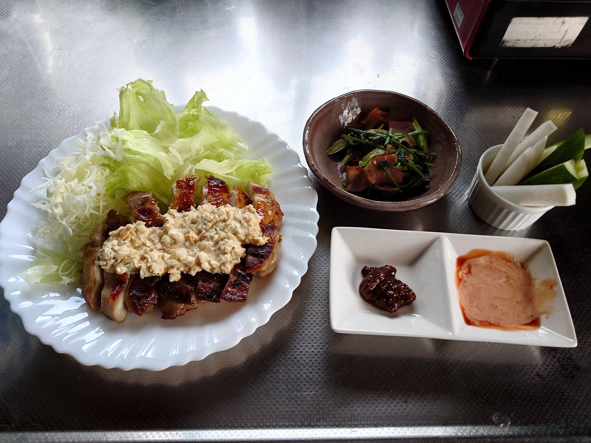 kurove_ch's tweet photo. 昨日の、夕飯を今日も、朝に食べた(^_-)作ったその日、作るので疲れて食べる気がおきない(^_^;)共感してくれる人、あんまりいないと思うけど(；´∀｀)タルタルソース美味しくできた(^_^)ゆで卵作るの面倒臭くて、卵を、レンジで温めて作った(⁠・⁠∀⁠・⁠)黄身に穴開けないと爆発するので注意です https://t.co/cxtJhAi8Ou