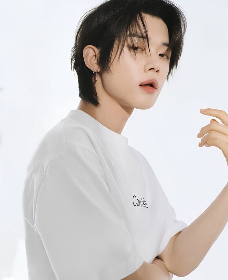 TXTHALLOFFAME's tweet photo. CHOI YEONJUN was once mentioned as visual Representative of 4th gen in an article about  5th gen visuals representative and mentioned all visual Representative from all gens
🔗https://t.co/bVqnf7n7hn https://t.co/qWhCGffBi9