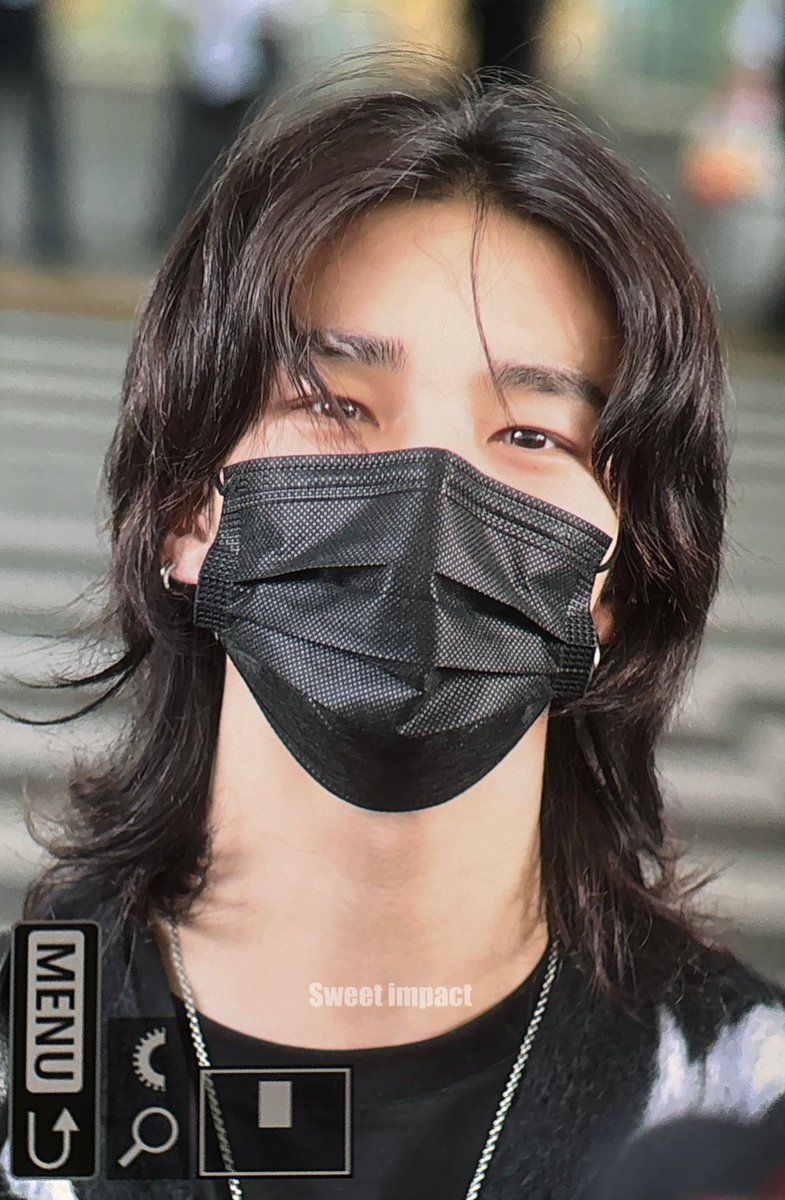 sweetimpact_hj's tweet photo. 240922 #현진 #Hyunjin #straykids
눈이 너무 귀여워,,, 🥹 https://t.co/ZflcLfiYEg