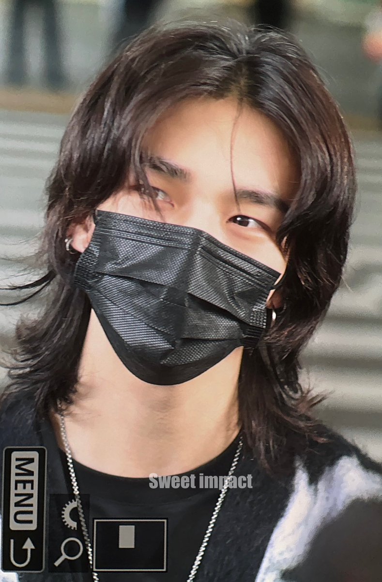 sweetimpact_hj's tweet photo. 240922 #현진 #Hyunjin #straykids
눈이 너무 귀여워,,, 🥹 https://t.co/ZflcLfiYEg
