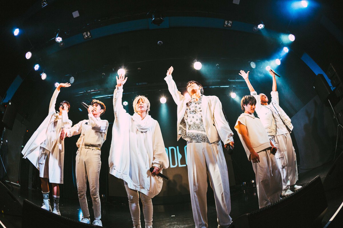 ODDLOREofficial's tweet photo. ◤「𝐎𝐃𝐃𝐋𝐎𝐑𝐄 𝐋𝐚𝐬𝐭 𝐋𝐢𝐯𝐞」
𝐋𝐈𝐕𝐄 𝐑𝐄𝐏𝐎𝐑𝐓📝◢

ライブレポートを、
ライブ写真とともに掲載しました📸

📝「ODDLORE Last Live」レポート
https://t.co/qxK2yYjt0v

🎧「ODDLORE Last Live」SetList PlayList
https://t.co/txaZdytJgT

All Photo by YOSHIHITO KOBA

#ODDLORE https://t.co/zuIN5lGrjo