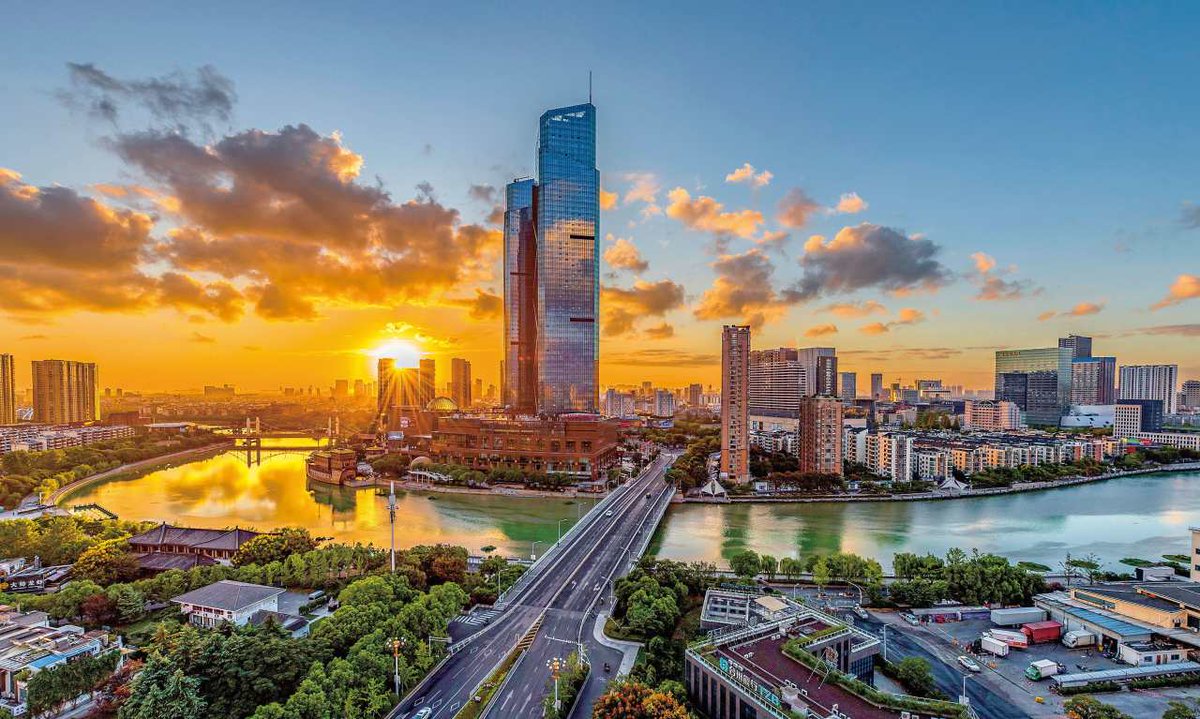 i_wuxing's tweet photo. 🐬Today is #WorldRiversDay! Let's unite in the #ProtectBlue with @InvestNantong. Situated in Taihu Basin, #Wuxing's intricate water connects the north and southeast of China and sustains the ancient Lougang culture and the distinctive allure of Jiangnan's water towns. #LanRuoruo https://t.co/YojUkvQVO5