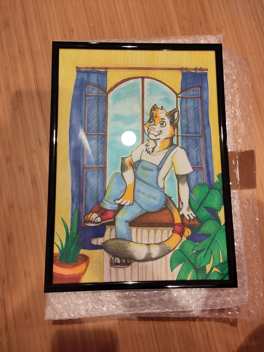 Everything sold except this cozy piece. c:
It's still for sale if someone is interested.