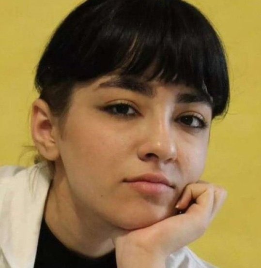 lady_habsburg's tweet photo. ☪️🇮🇷 IRÁN

Mientras en Occidente, partidos que se hacen llamar "progresistas" avalan y normalizan el uso del velo islámico, en Irán, las activistas por la libertad de la mujer mueren a manos del islamismo radical que quiere imponerles el velo…

¿Dónde están las feministas? 🤔 https://t.co/rJ2wEpGhtW