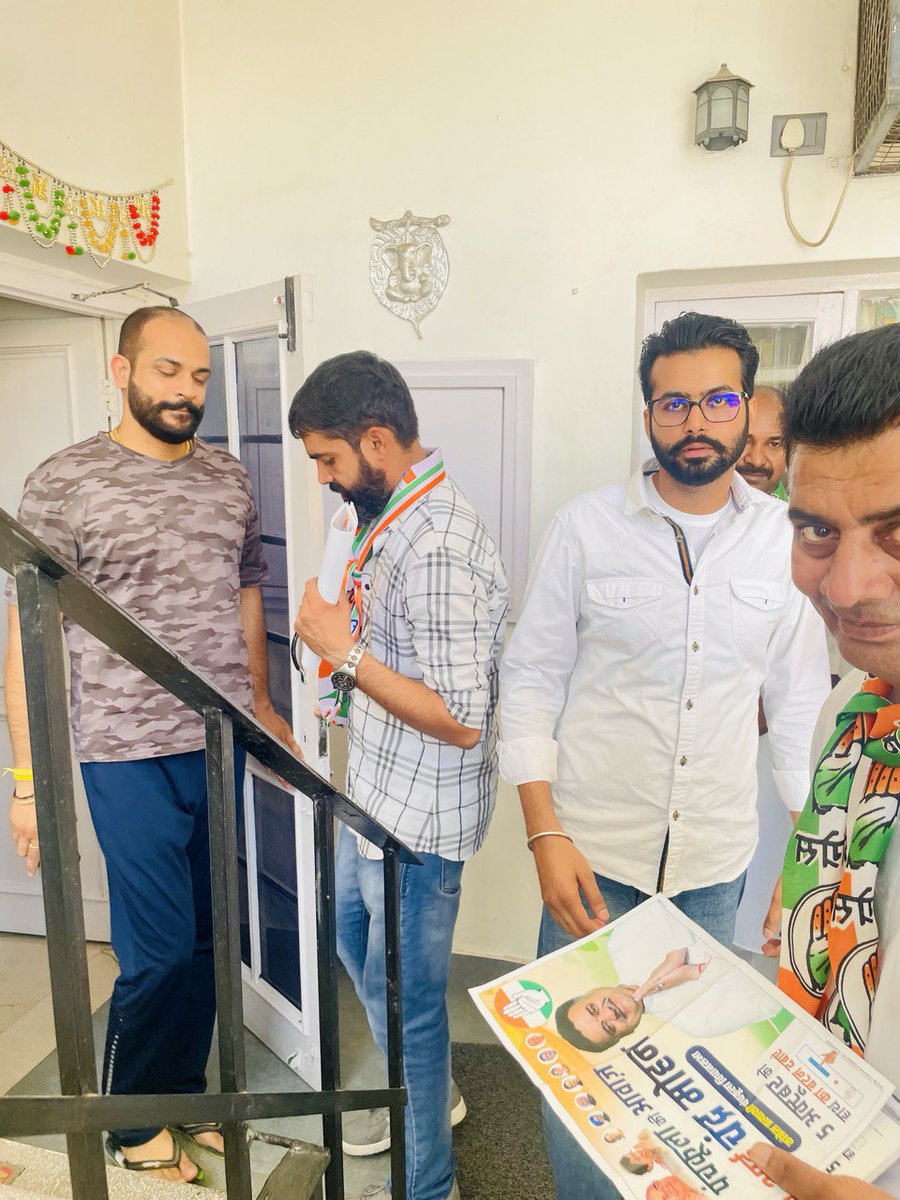 dampy_malhotra's tweet photo. Early morning door to door campaign @ Swastik Vihar, #Panchkula for @INCHaryana candidate @cmbishnoi ji..
@sidbishnoi 
#HaryanaElection2024 https://t.co/hEkNRxDIu3