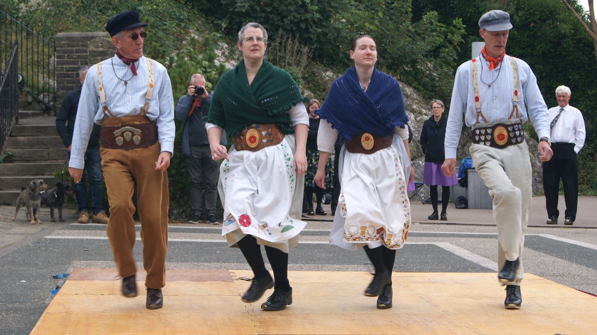 LancsMuseums's tweet photo. Images of Clitheroe Clog Fest 2024. What a great weekend celebrating the joys and heritage of step clog dancing ๐
#ClogDancing #Clitheroe #RibbleValley #ClitheroeCastle #Lancashire https://t.co/fkNiFrQq3k