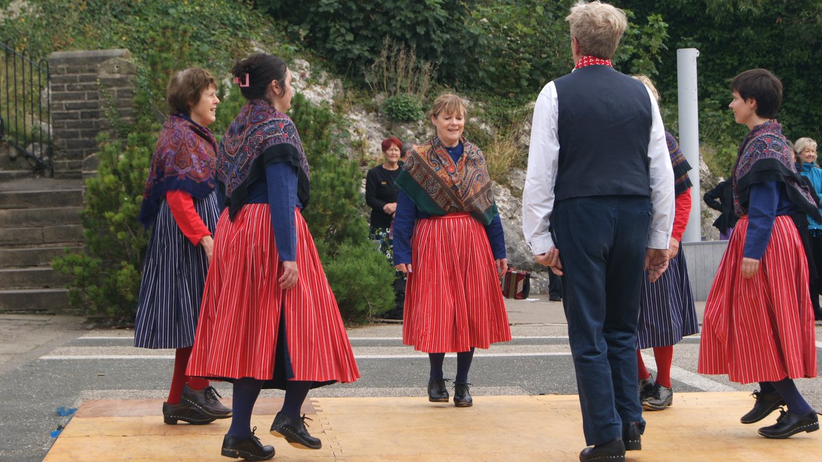 LancsMuseums's tweet photo. Images of Clitheroe Clog Fest 2024. What a great weekend celebrating the joys and heritage of step clog dancing ๐
#ClogDancing #Clitheroe #RibbleValley #ClitheroeCastle #Lancashire https://t.co/fkNiFrQq3k
