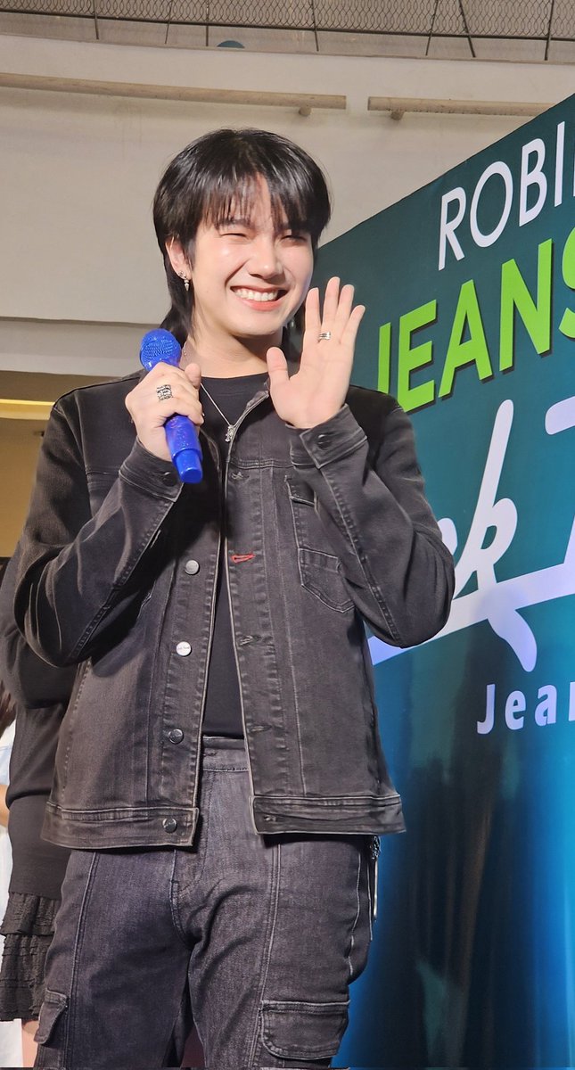 umdesu's tweet photo. เอ็นดู😚
Build Wearing Denim
#RBSJackRusselXBuild https://t.co/WcNJZAi502